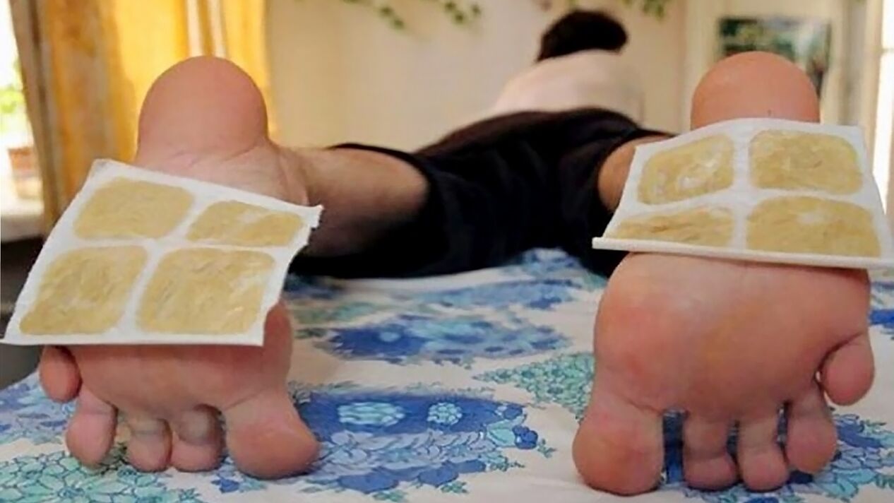 mustard dressings on the feet to increase potency